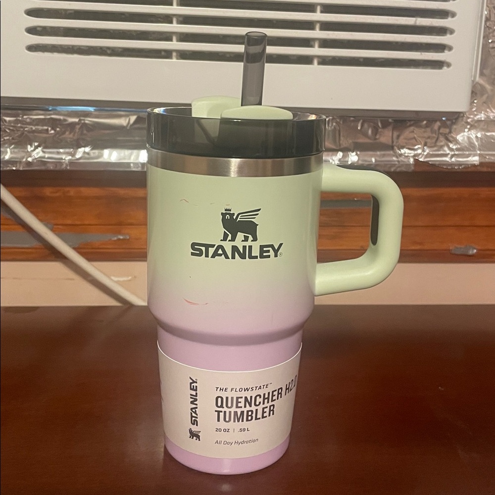 Stanley Halloween Hypnotic Green FlowState Quencher 20oz Tumbler